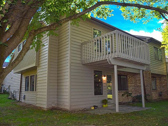 3rd image of 21 Rolling Hills Ct