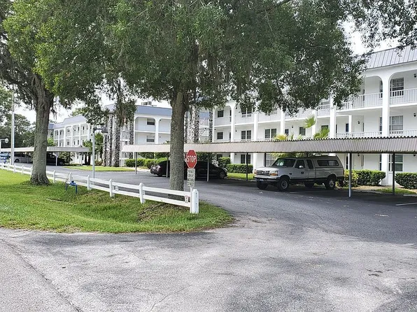 4801 Airport Rd APT 210, Zephyrhills, FL 33542
