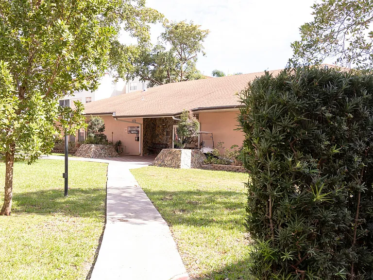 2851 Somerset Dr #116E — Photo 25