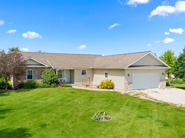 1828 County Road 2200 N, Washburn, IL 61570