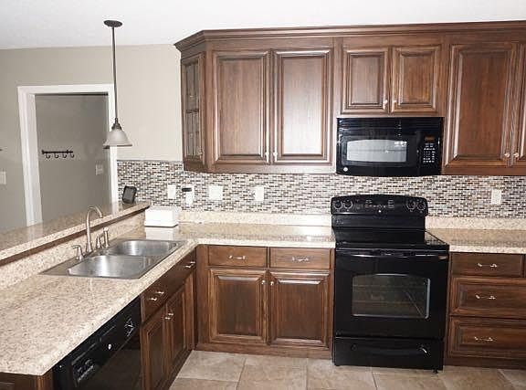 5th image of 3942 Cobblestone Way