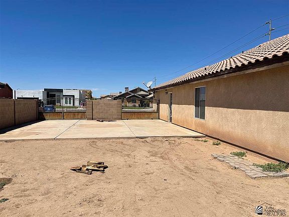 3rd image of 1538 N Jennifer Ave