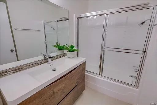 12720 Burbank Blvd #114 — Photo 9