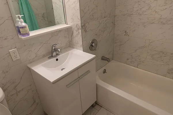 Rented by Modern Spaces | media 25