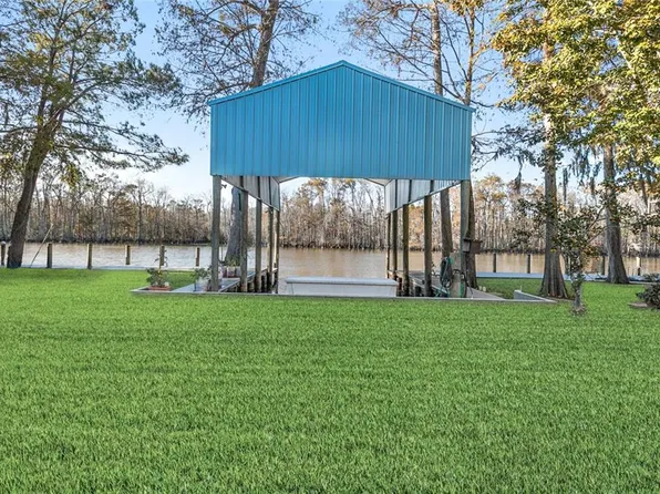 20845 Henry Rd, Springfield, LA 70462