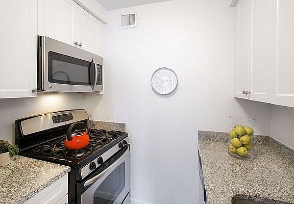 4th image of 101 W 90th St APT 14B
