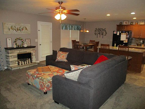 2nd image of 1034 W Cobblefield Dr