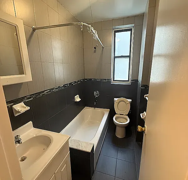 455 Ocean Ave #4D — Photo 4