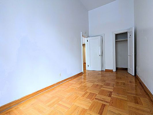 4th image of 120 W 71st St APT 2F