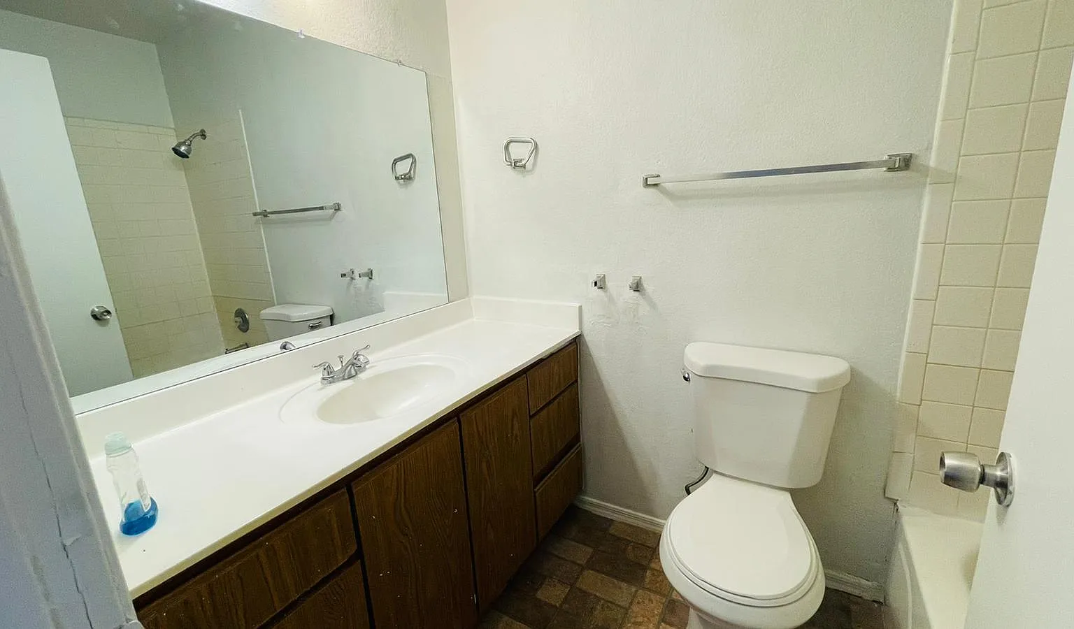 2 bed, 850 sqft, $1,200 — Photo 4