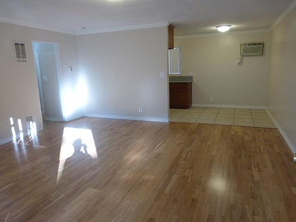 4th image of 1104 N Monterey St APT E