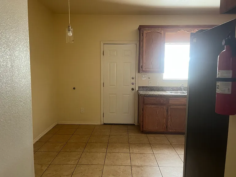 R & N PROPERTIES LLC — Photo 6