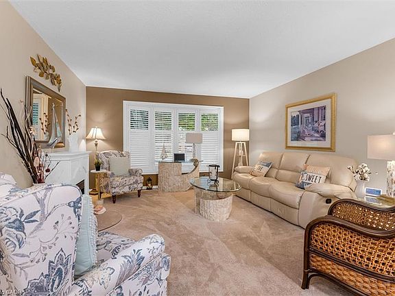2nd image of 175 Victoria St #31