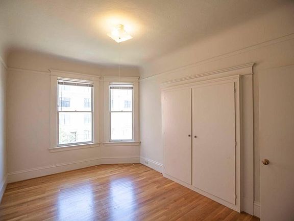 3rd image of 1580 Jackson St APT 4