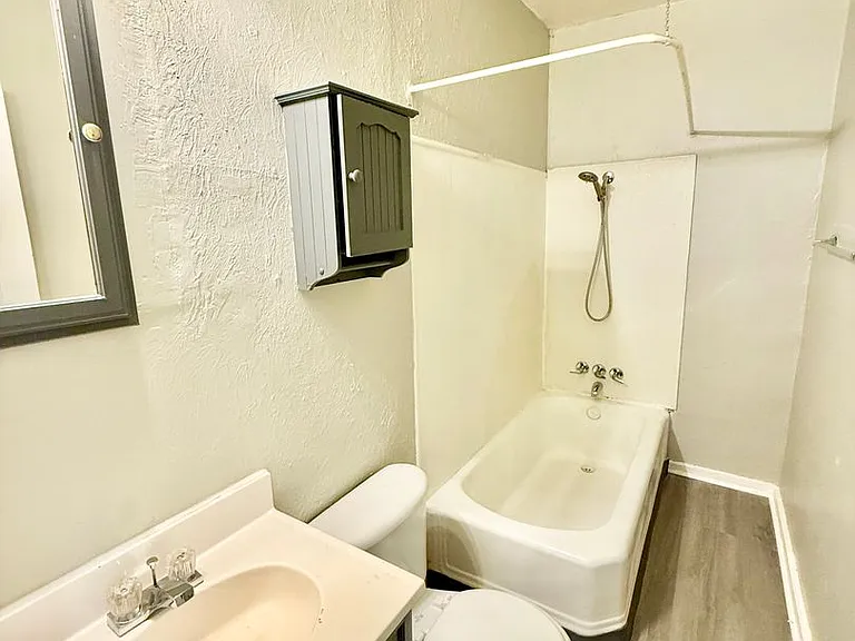 2619 E Willamette Avenue — Photo 18
