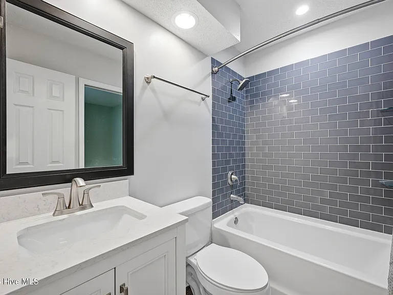 3411 Belmont Blvd — Photo 14