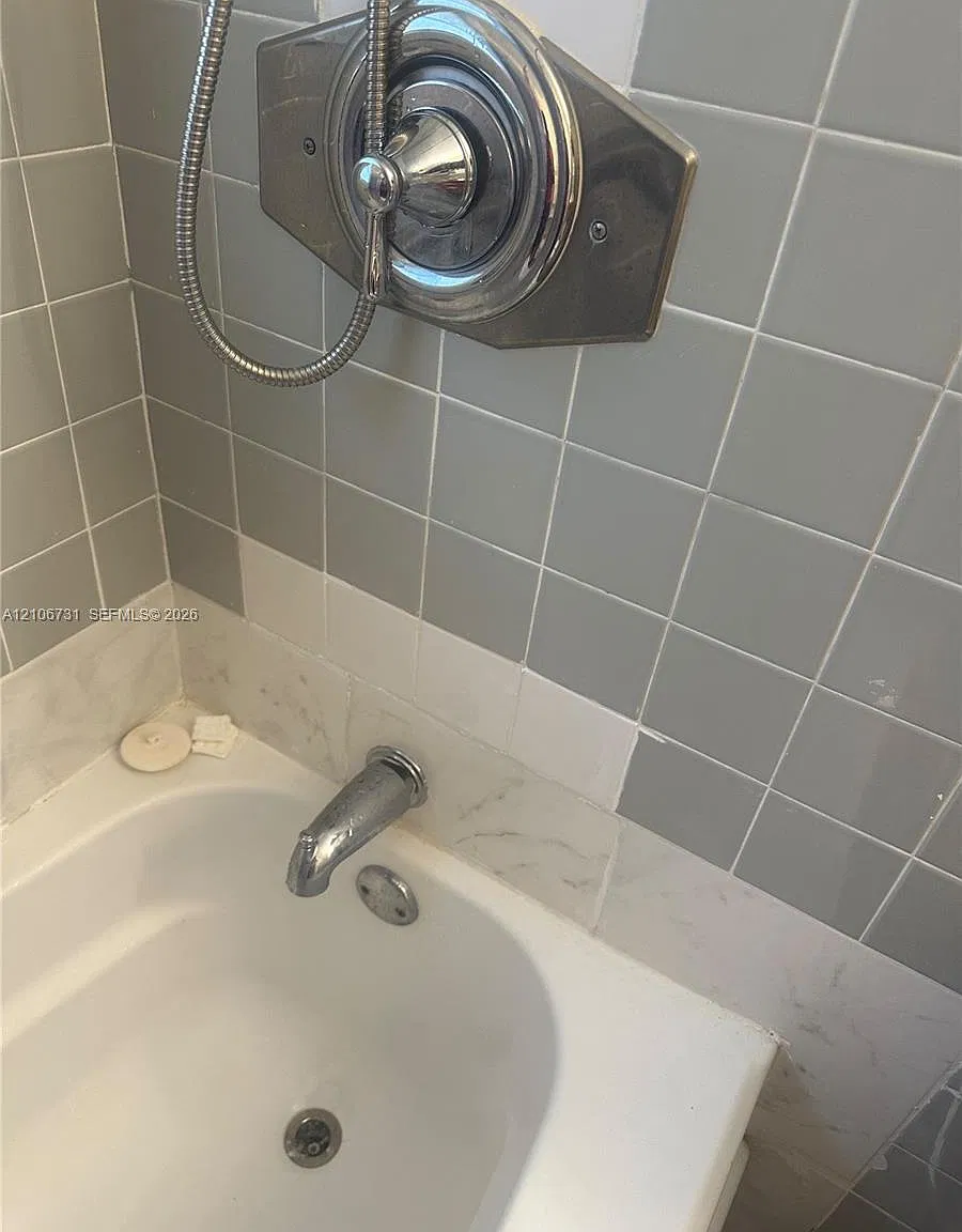 2 bed, 1.0 bath, $1,850 — Photo 3