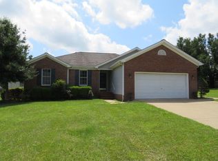 206 Deerwood Dr, Hopkinsville, KY 42240