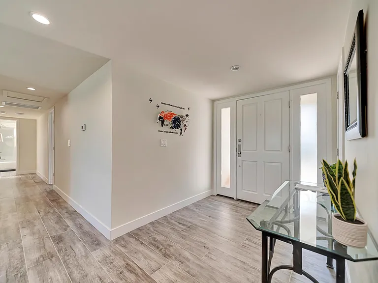 5854 McDonie Ave — Photo 7