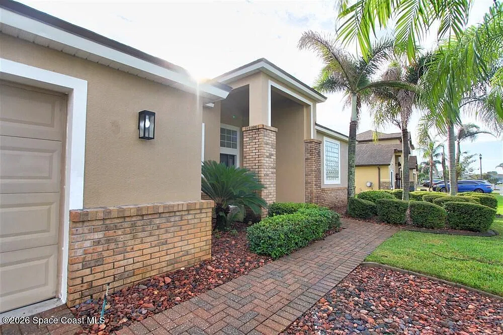 4 bed, 3.0 bath, 2470 sqft, $3,800 — Photo 3