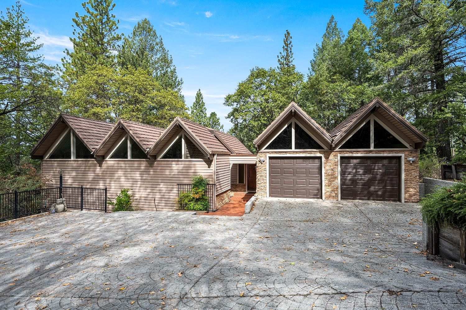 1942 Blue Bell Ct, Cool, CA 95614 | MLS #225150798 | Zillow