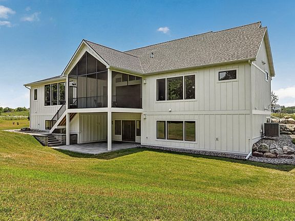 4th image of 4868 Royal Oaks Cir SW