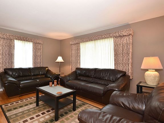 5th image of 861 S Hawthorne Ave
