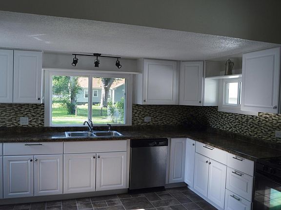 5th image of 3431 Avenue E