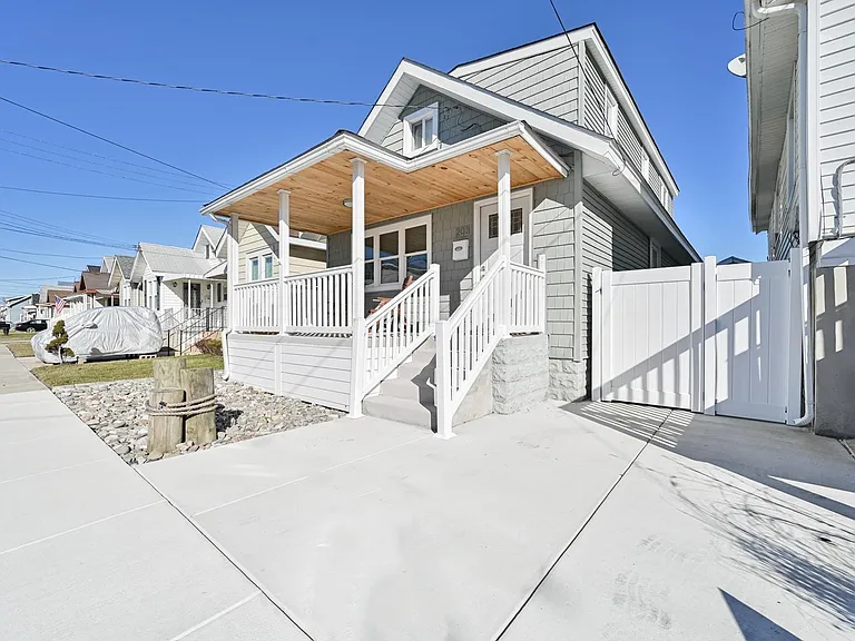 203 N Somerset Ave — Photo 3