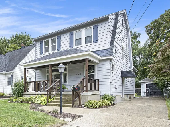 726 Deming St SE, Grand Rapids, MI 49507