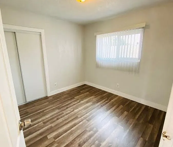 225 E Century Blvd #4 — Photo 9