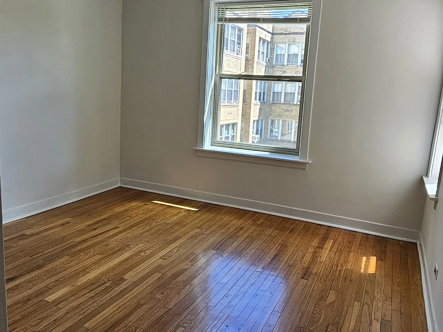 4453 N Central Park Ave — Photo 4