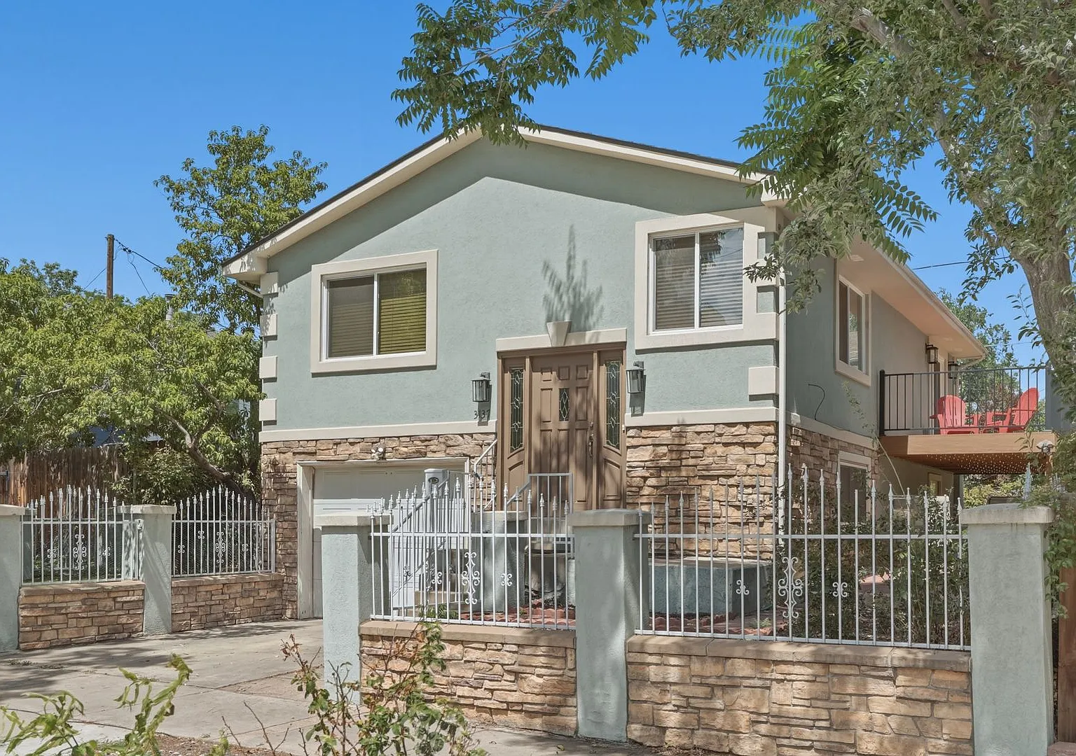 3137 W 20th Ave — Photo 2