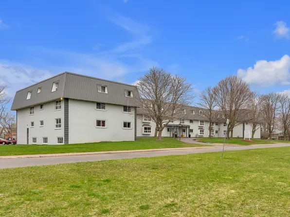 800 Castell Rd, Kingston, ON K7M 4W5