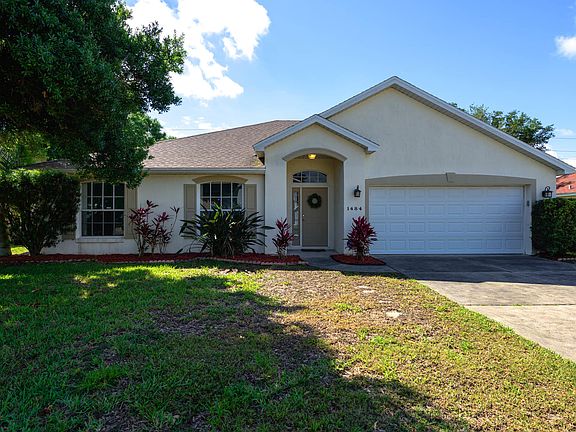 4th image of 1484 Surrey Park Dr