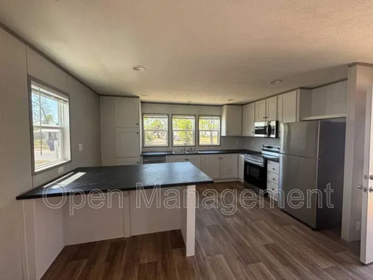 518 Everitt Ave #32 — Photo 8