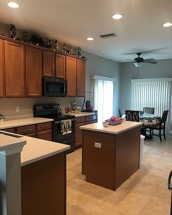 2nd image of 2860 Blossom Ct