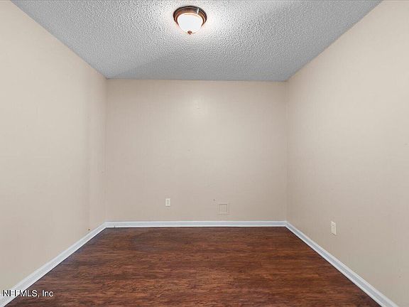 5th image of 646 ENGLISH MEADOWS Court