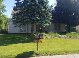 29563 Shenandoah Dr, Farmington Hills, MI 48331