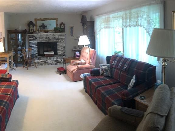 5th image of 211 Owners Dr
