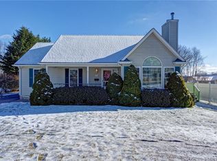 25 Robinson St, Pawcatuck, CT 06379