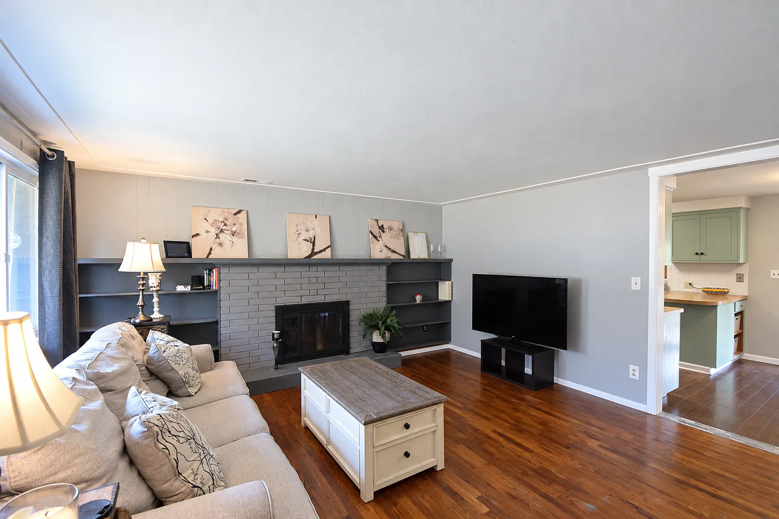 4 bed, 1462 sqft, $2,700 — Photo 4
