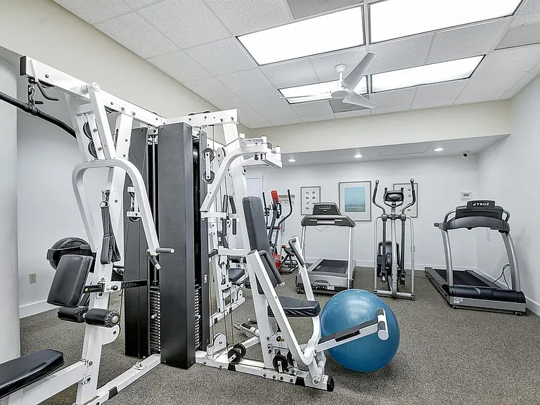318 Oak Harbour Dr #318 — Photo 44