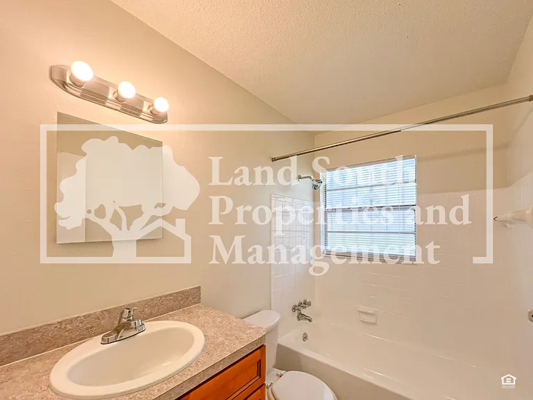 620 N Lake Ave #5 — Photo 9