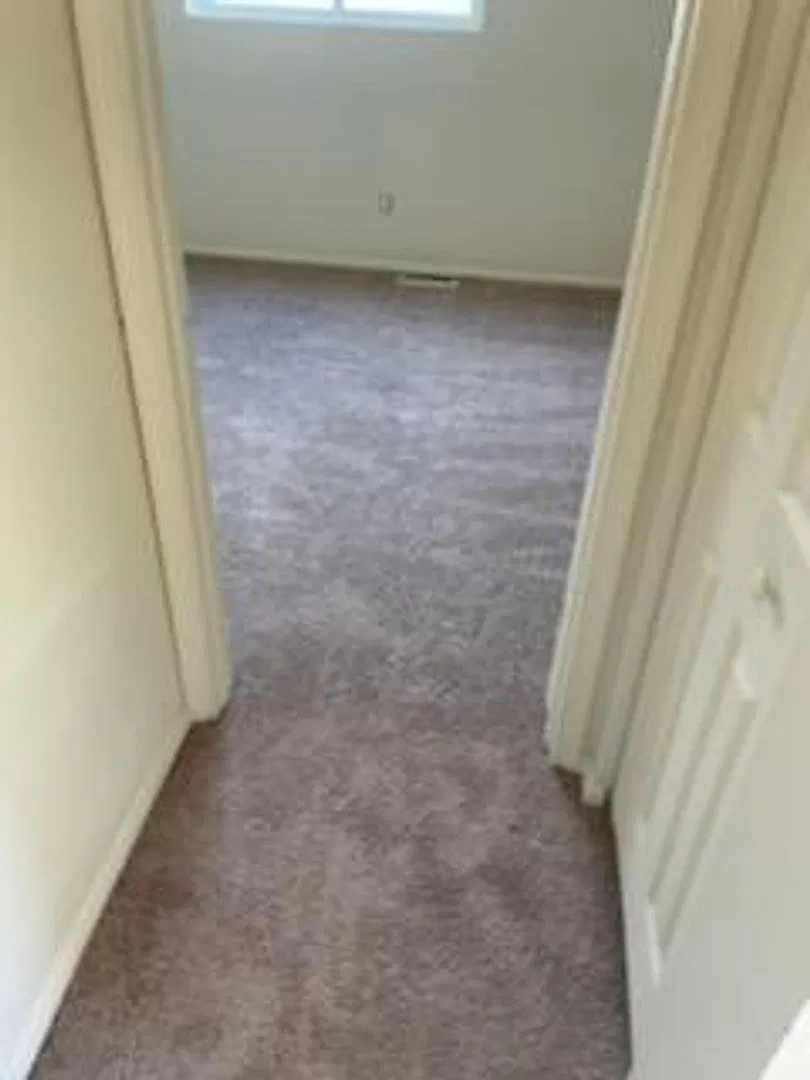 Spacious 3-Bedroom Townhome in Newport News Utilities Included & Pet Friendly! — Photo 4