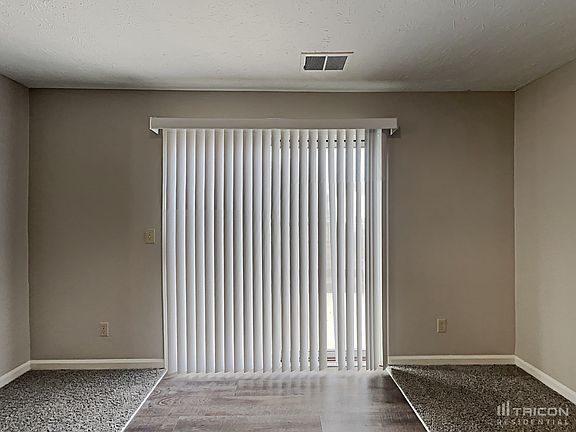 3rd image of 5832 Liberty Creek Dr N