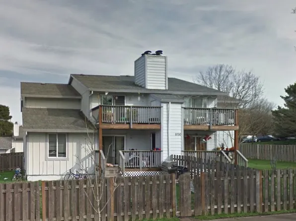 9700 SW Prairie Ter APT C, Beaverton, OR 97008