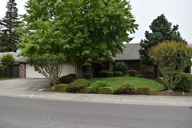 6970 Havenside Dr photo 1