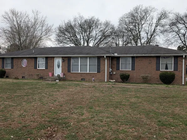 144 Wessington Pl, Hendersonville, TN 37075