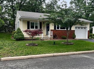 11 Wyoming Ave, Whiting, NJ 08759